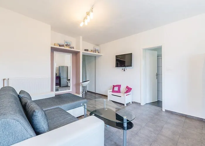 Surac Apartman *