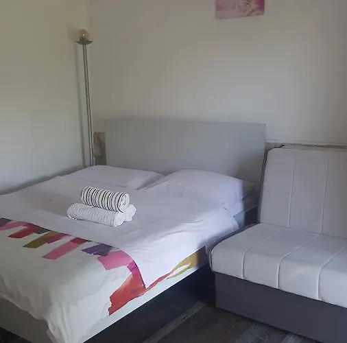 Surac Apartman *