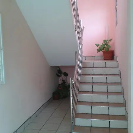 Villa Surac Murvica (Policnik)