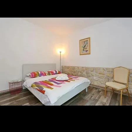 Apartament Surać *