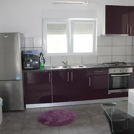 Apartament Surać Murvica (Policnik)